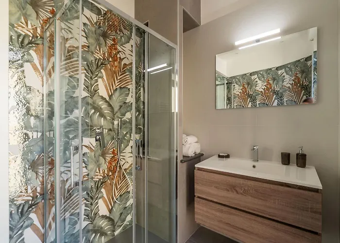 Guesthost - Appiolatino Apartment Rom