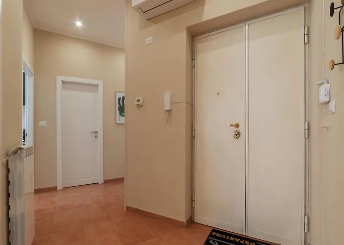 Guesthost - Appiolatino Apartment Rom